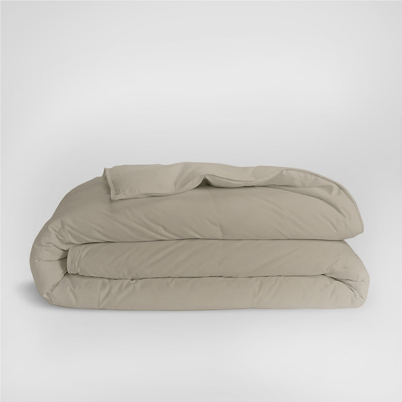 Solid Down Alternative Comforter with Organic Cotton Exterior & Microfiber Fill 600 Thread Count