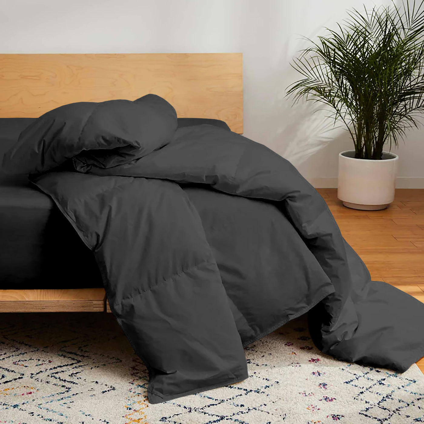 Solid Down Alternative Comforter with Organic Cotton Exterior & Microfiber Fill 600 Thread Count